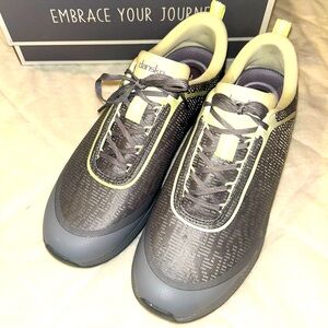 New Dansko Makayla Mesh Sneakers Women’s size 42EU (11 US)